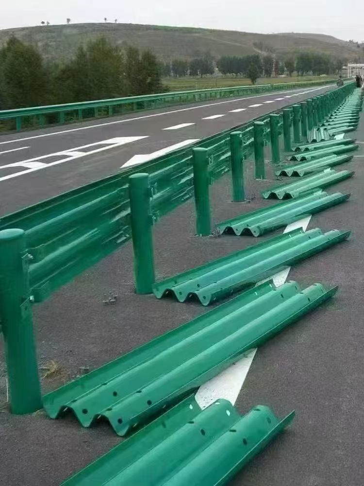 济宁波形护栏